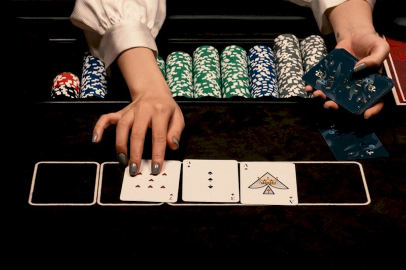 Luật đánh bài Poker chuẩn chỉ tại hệ thống Kubet